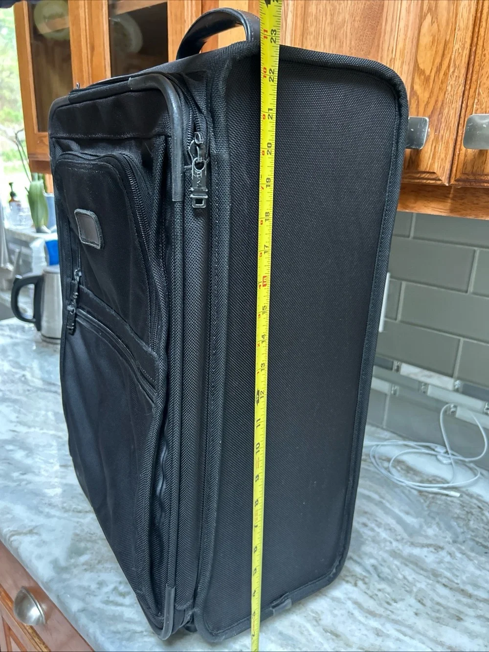 Tumi Alpha Black Wheeled International Carry On Luggage Travel Suitcase  22x14x9